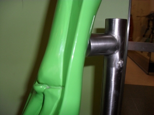 Peo's photo of the model of relatively long arms.